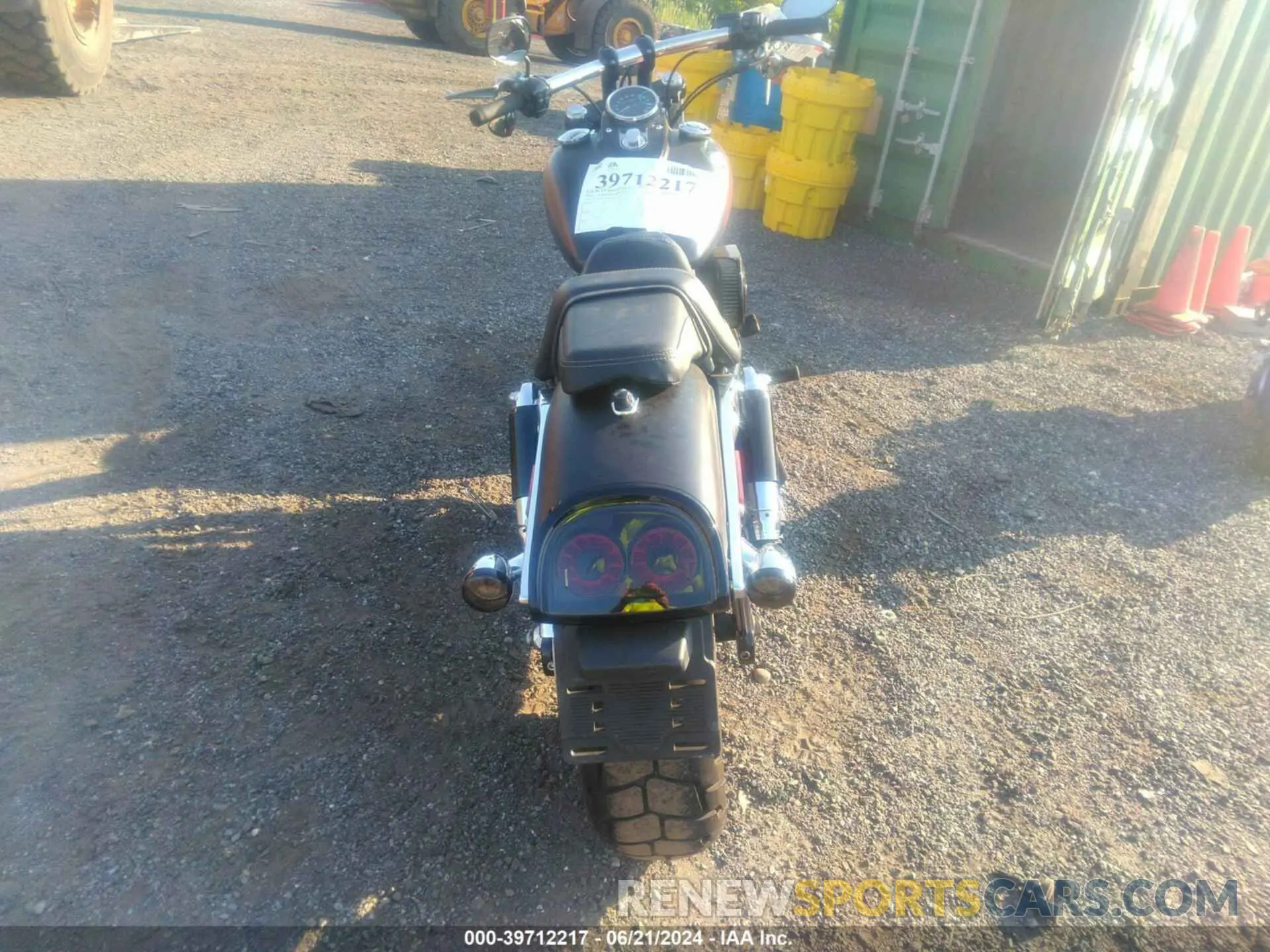 6 Photograph of a damaged car 1HD1GYM15GC311125 HARLEY-DAVIDSON FXDF 2016