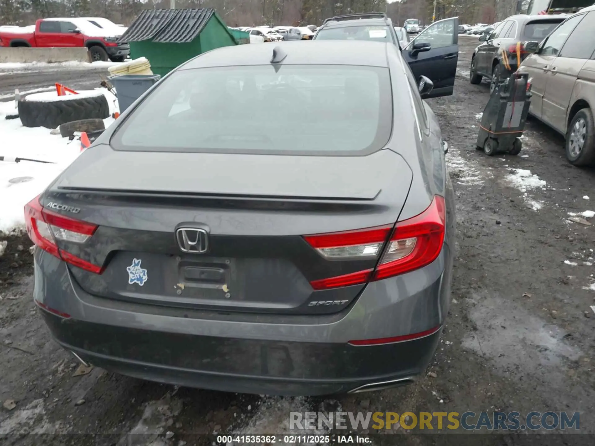15 Photograph of a damaged car 1HGCV1E33KA166924 HONDA ACCORD 2019