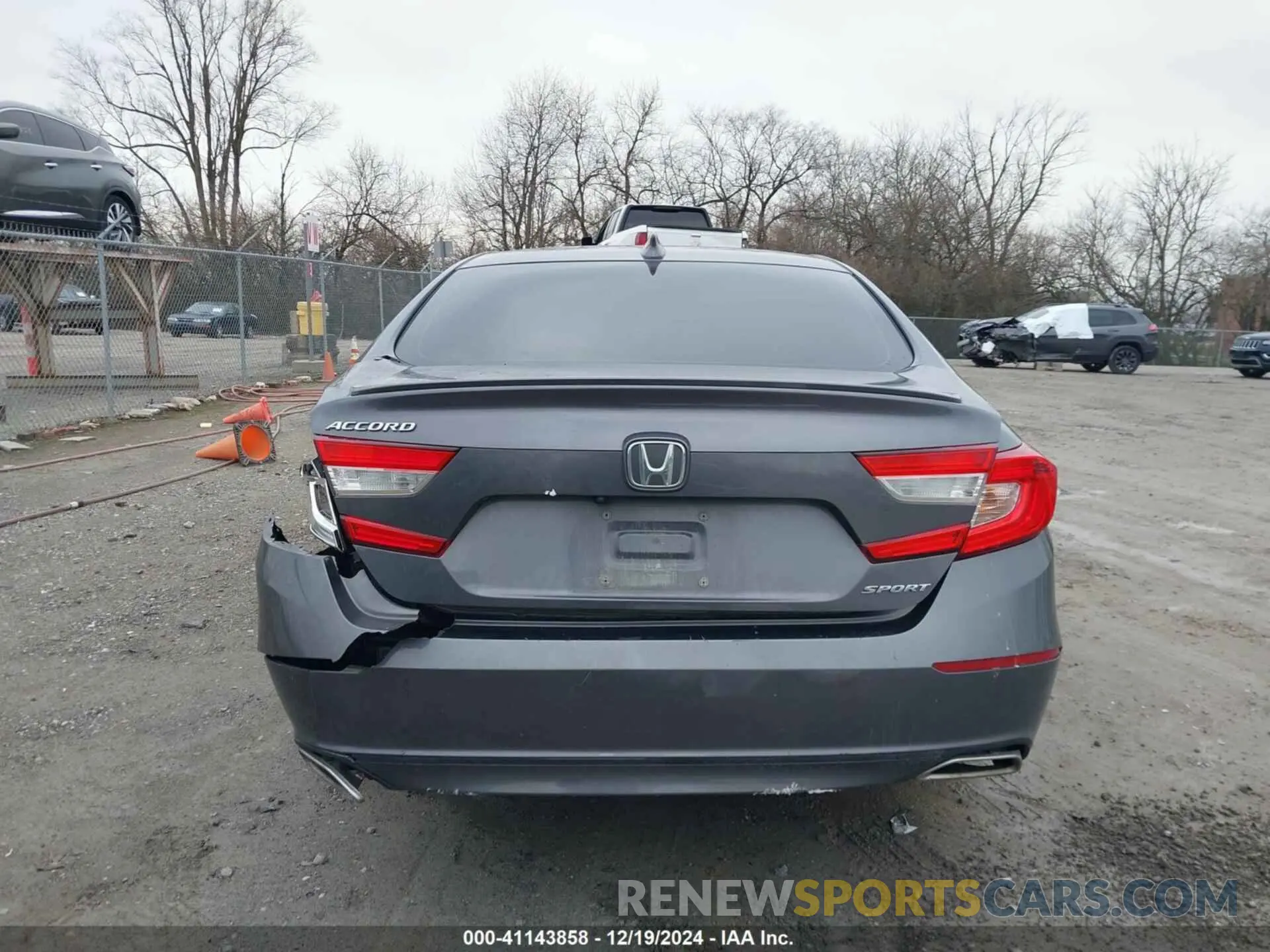 16 Photograph of a damaged car 1HGCV1E36KA000932 HONDA ACCORD 2019