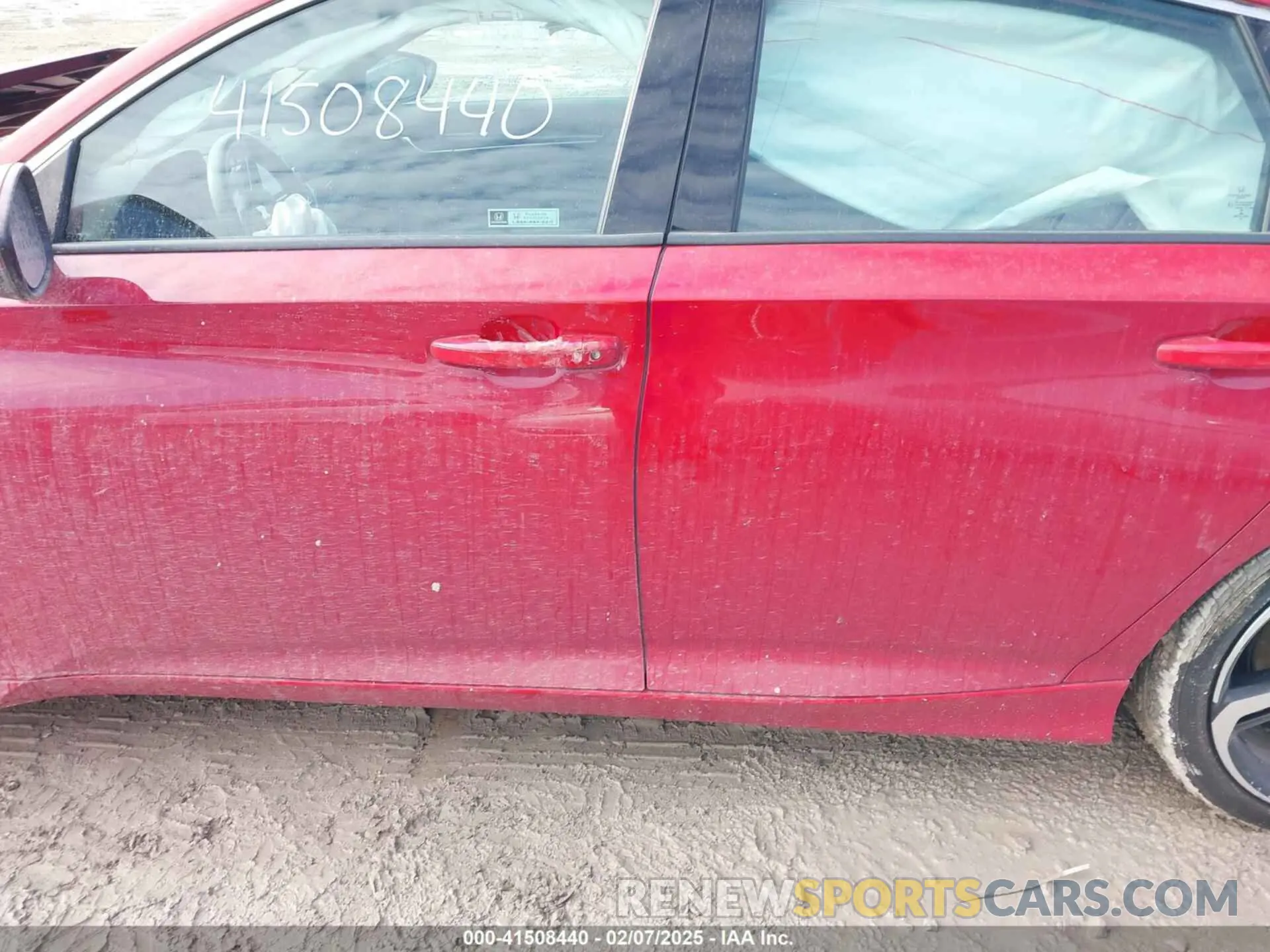15 Photograph of a damaged car 1HGCV1E3XKA046053 HONDA ACCORD 2019