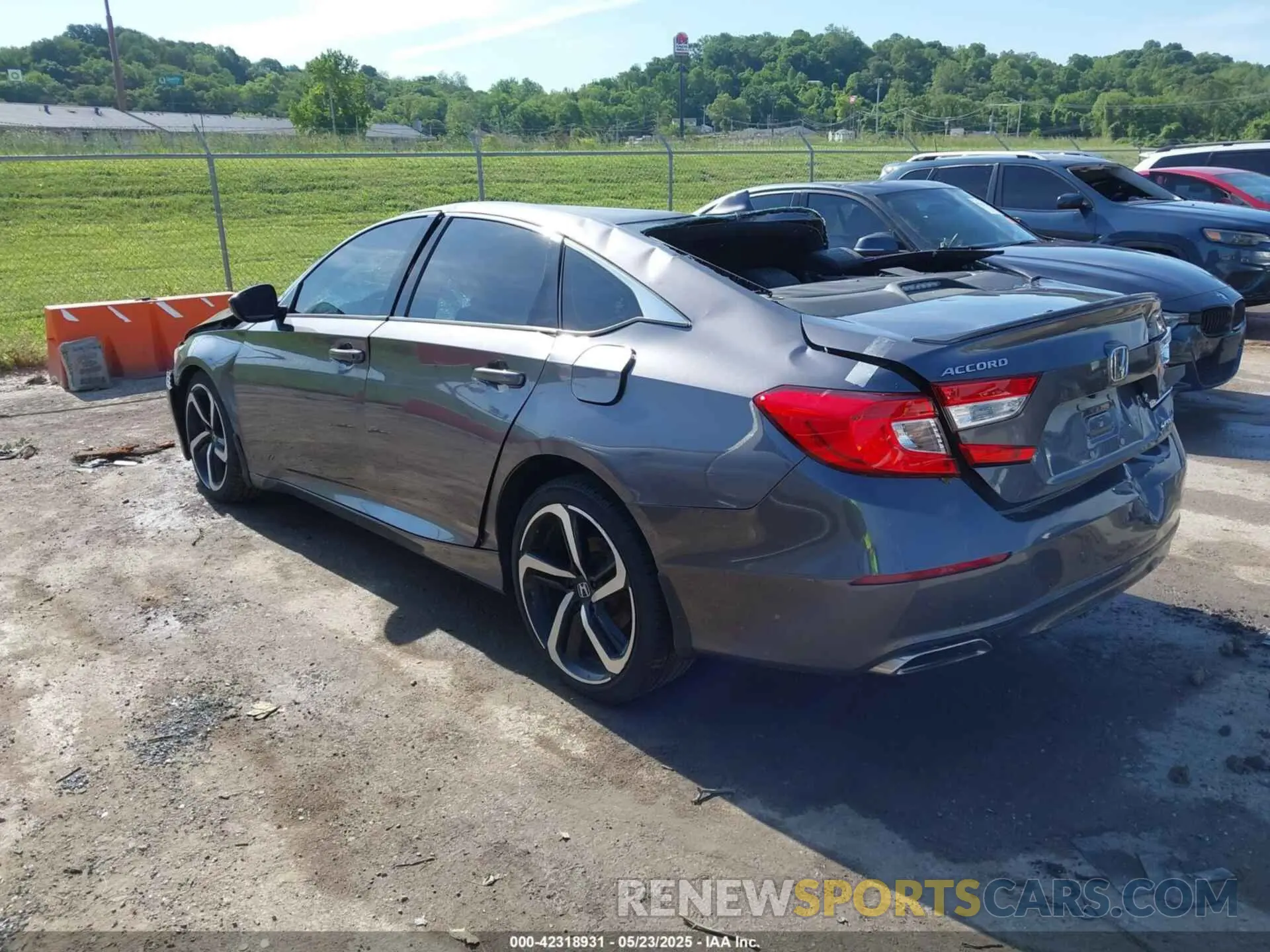 3 Photograph of a damaged car 1HGCV1E3XKA166905 HONDA ACCORD 2019