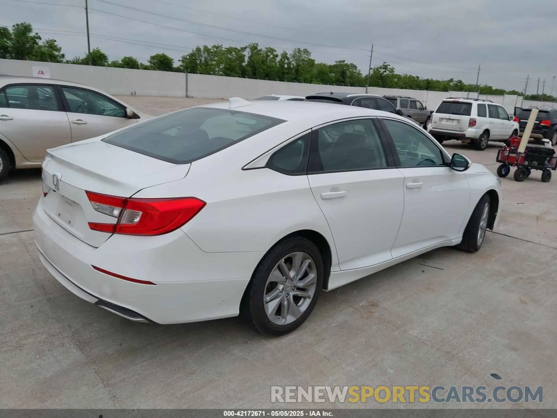 4 Photograph of a damaged car 1HGCV1F10KA046253 HONDA ACCORD 2019