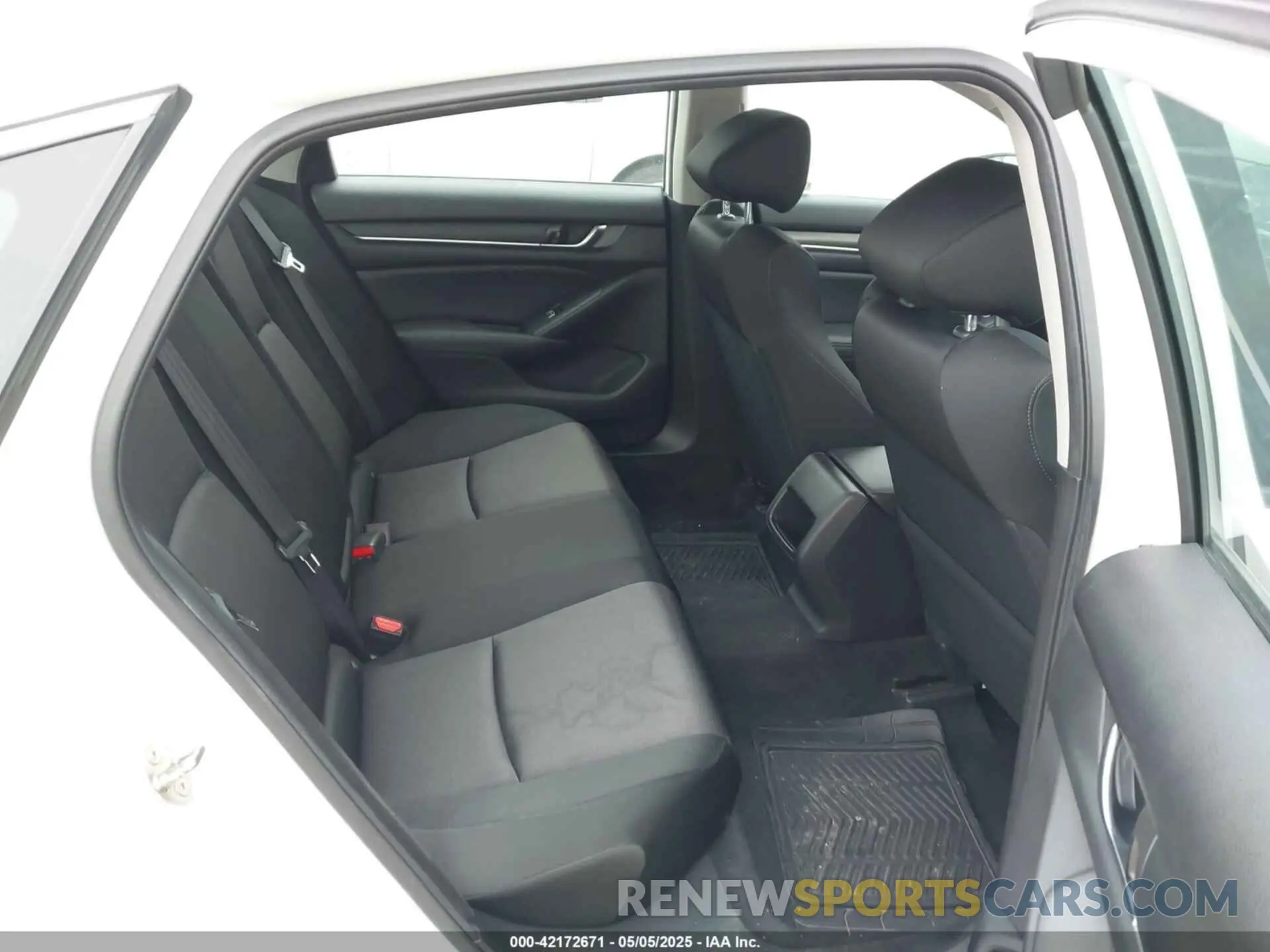 8 Photograph of a damaged car 1HGCV1F10KA046253 HONDA ACCORD 2019