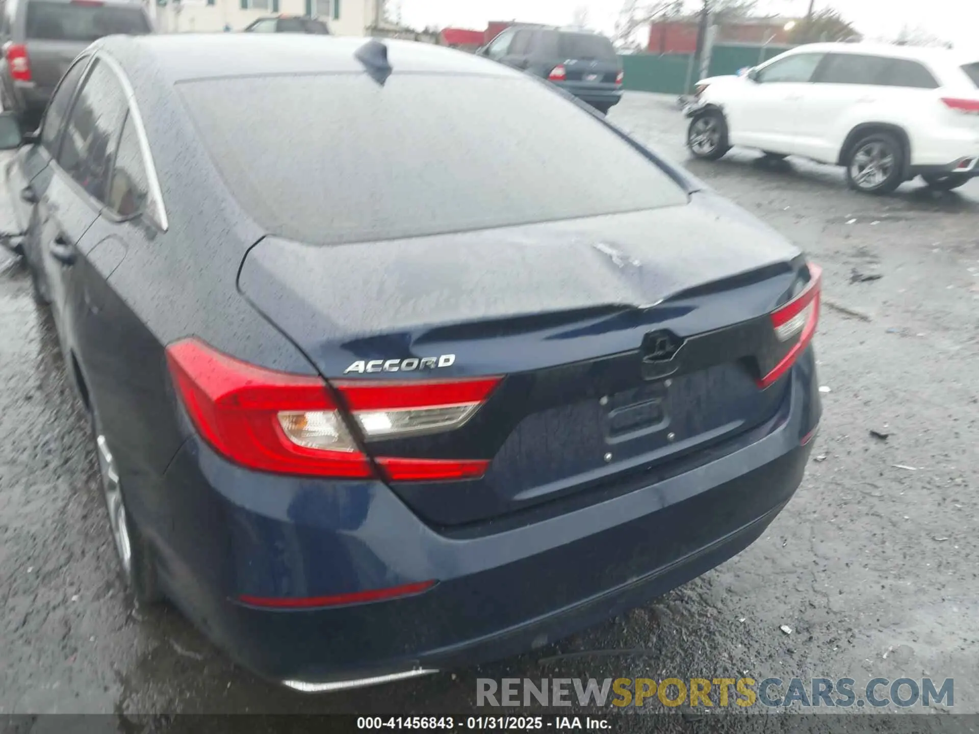 18 Photograph of a damaged car 1HGCV1F10KA061254 HONDA ACCORD 2019