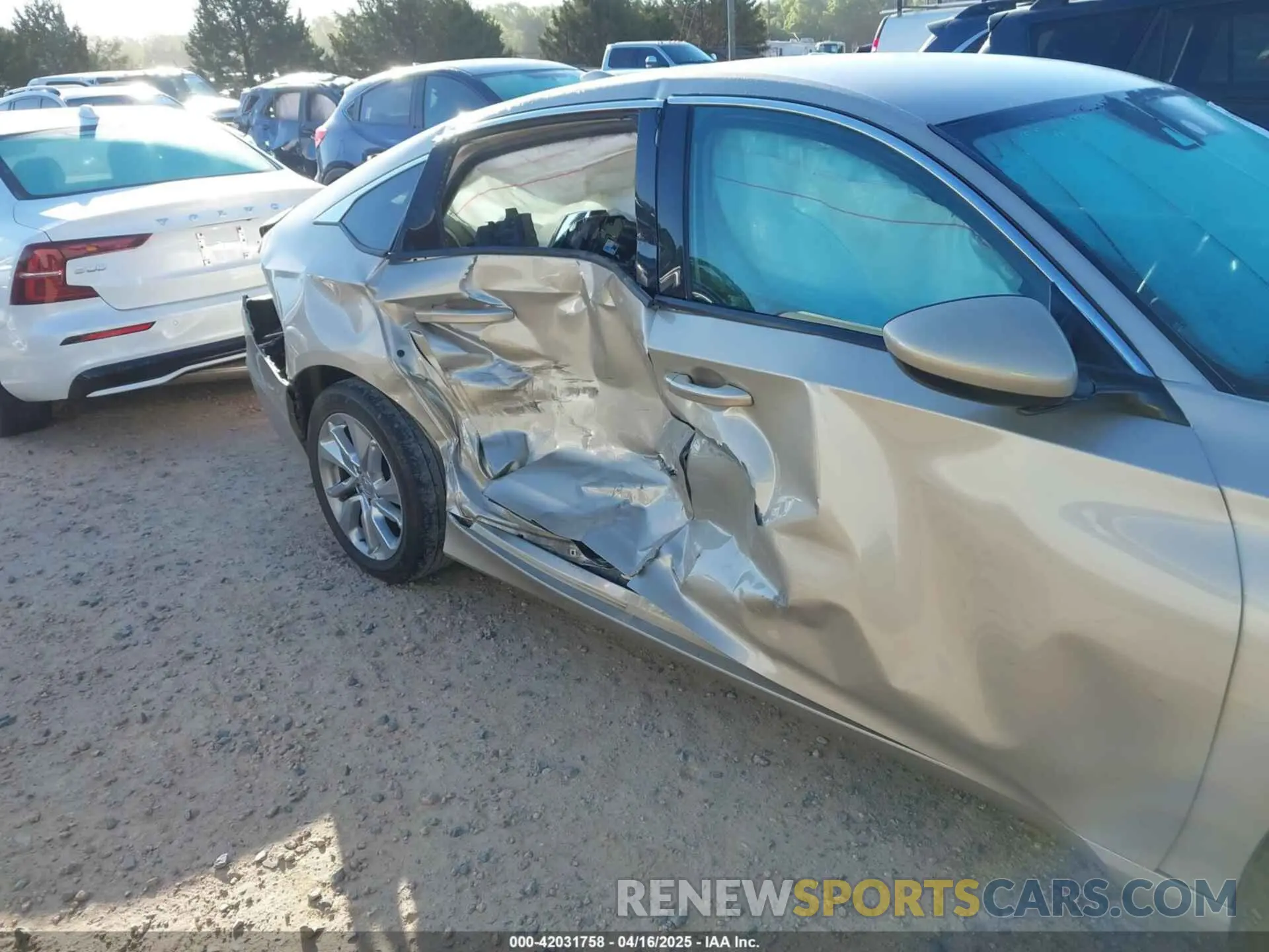 18 Photograph of a damaged car 1HGCV1F10KA074490 HONDA ACCORD 2019