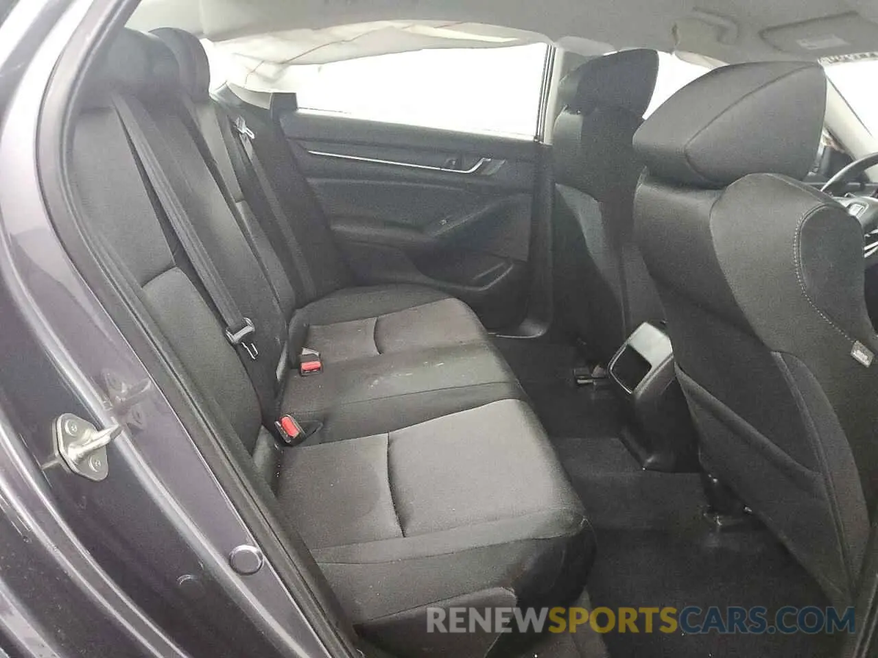 10 Photograph of a damaged car 1HGCV1F10KA106046 HONDA ACCORD 2019