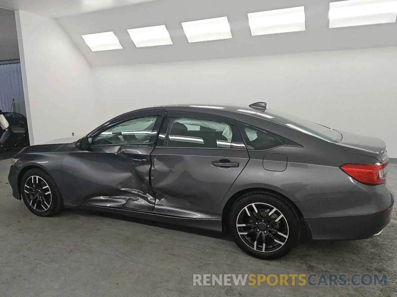 2 Photograph of a damaged car 1HGCV1F10KA106046 HONDA ACCORD 2019