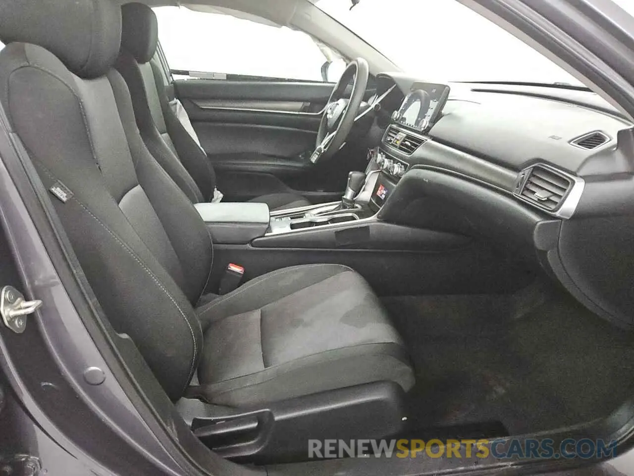 7 Photograph of a damaged car 1HGCV1F10KA106046 HONDA ACCORD 2019