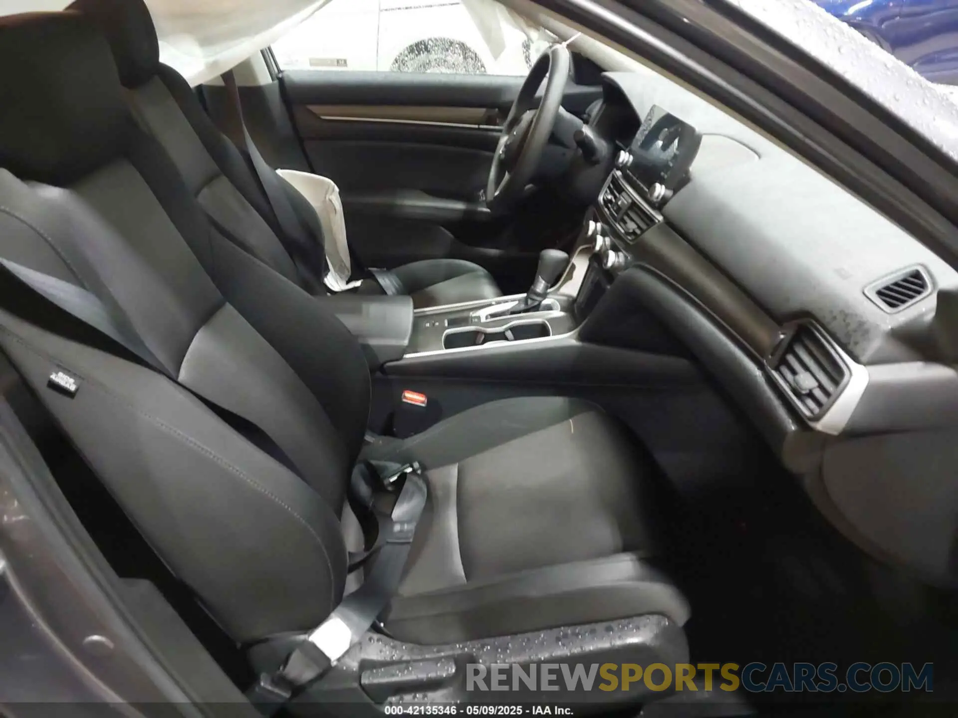 5 Photograph of a damaged car 1HGCV1F10KA120867 HONDA ACCORD 2019