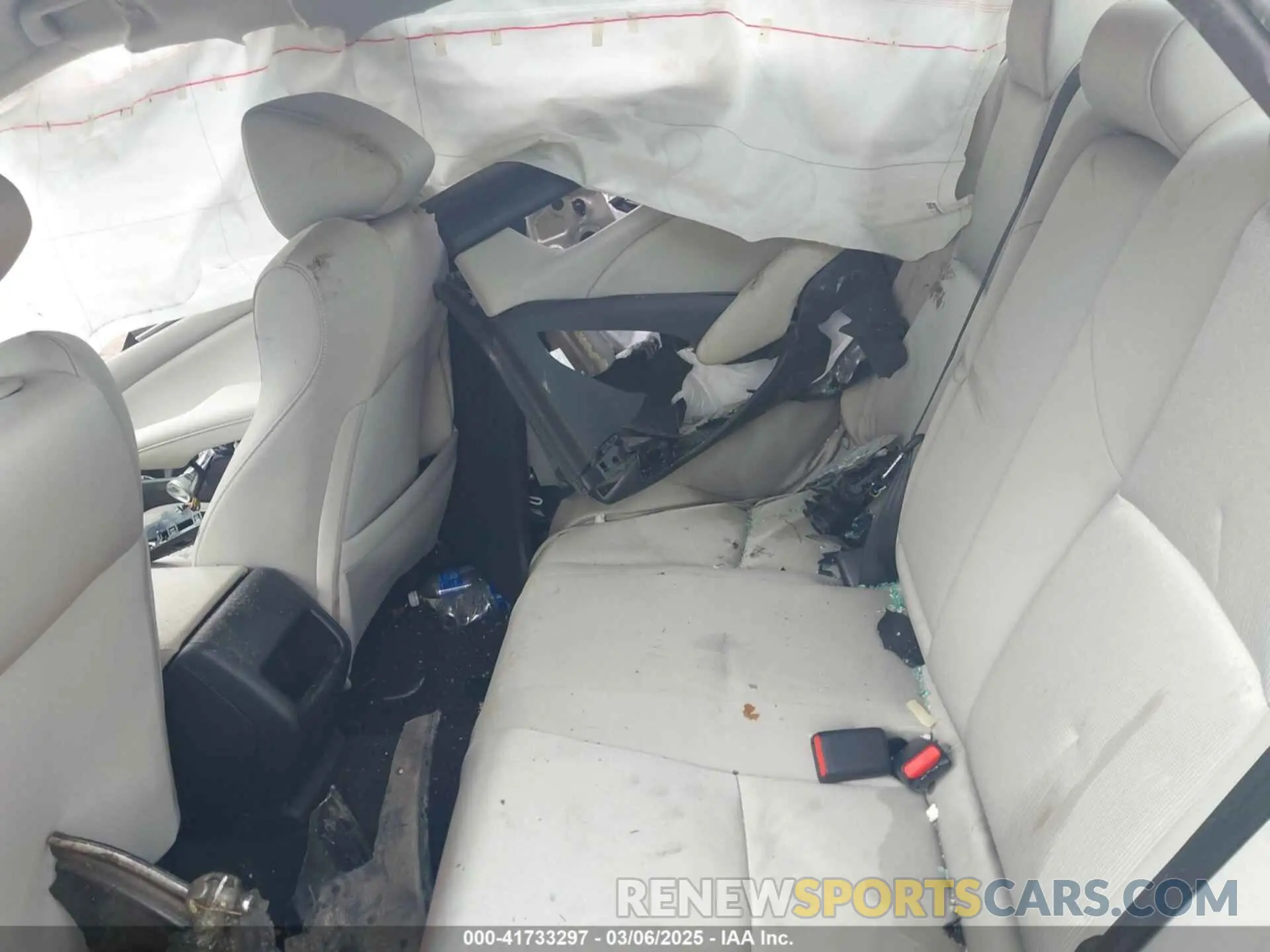 8 Photograph of a damaged car 1HGCV1F10KA123137 HONDA ACCORD 2019