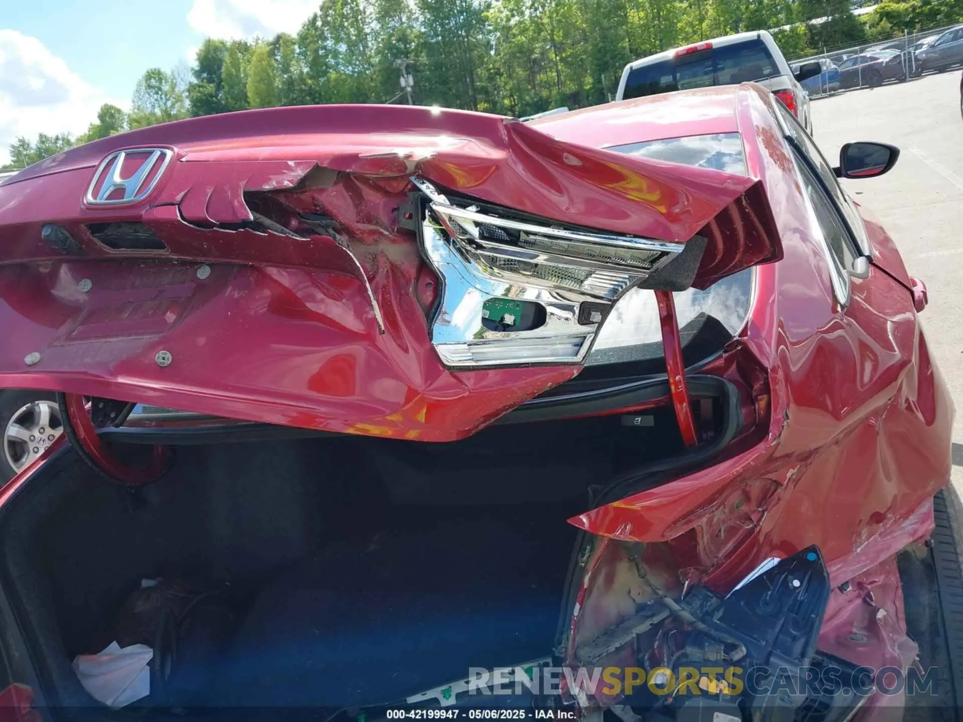 6 Photograph of a damaged car 1HGCV1F10KA141010 HONDA ACCORD 2019