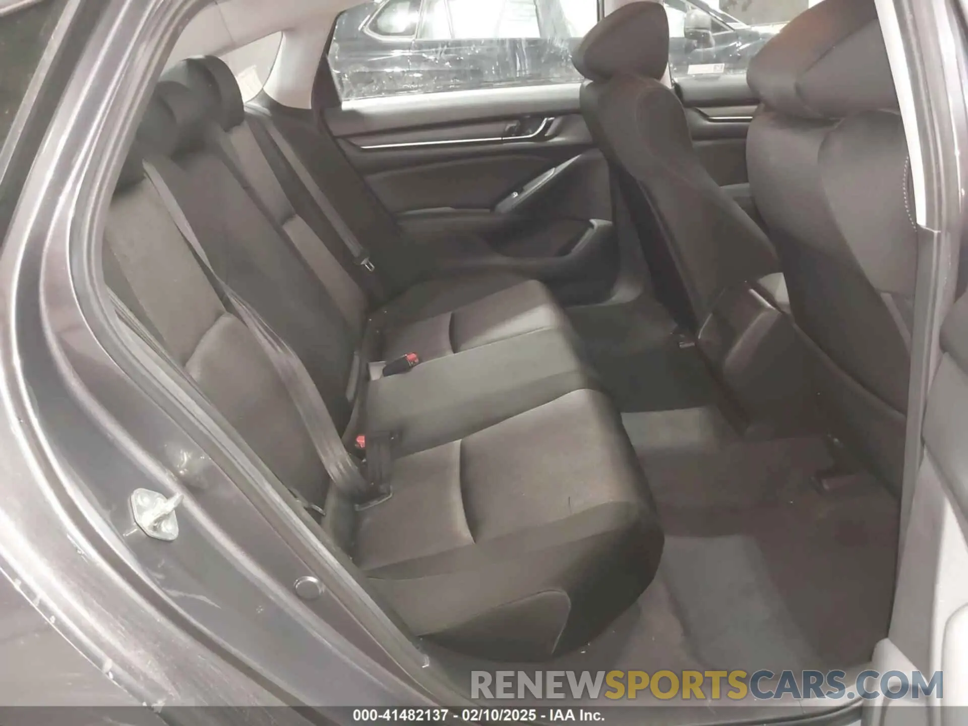 8 Photograph of a damaged car 1HGCV1F10KA153514 HONDA ACCORD 2019