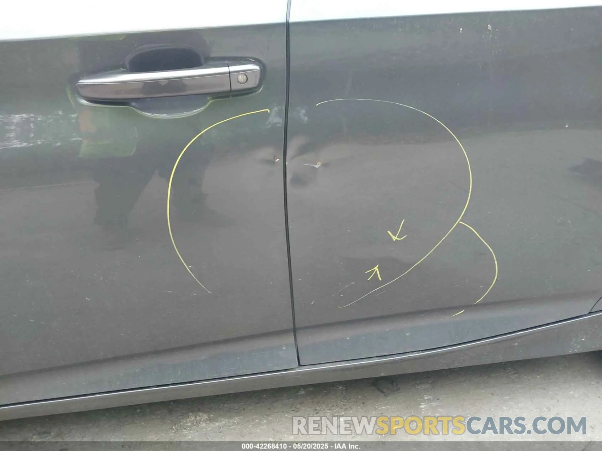 18 Photograph of a damaged car 1HGCV1F10KA166134 HONDA ACCORD 2019
