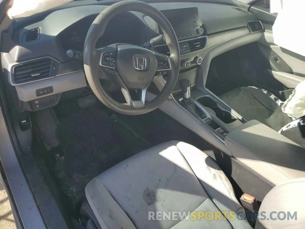 8 Photograph of a damaged car 1HGCV1F10KA167932 HONDA ACCORD 2019