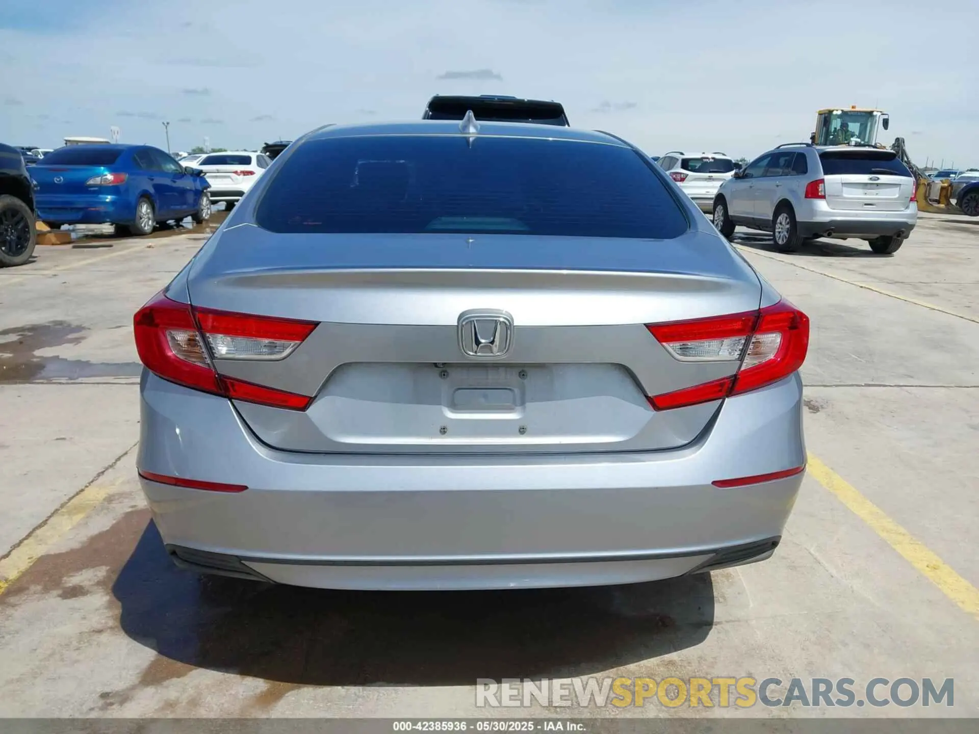 16 Photograph of a damaged car 1HGCV1F11KA018302 HONDA ACCORD 2019