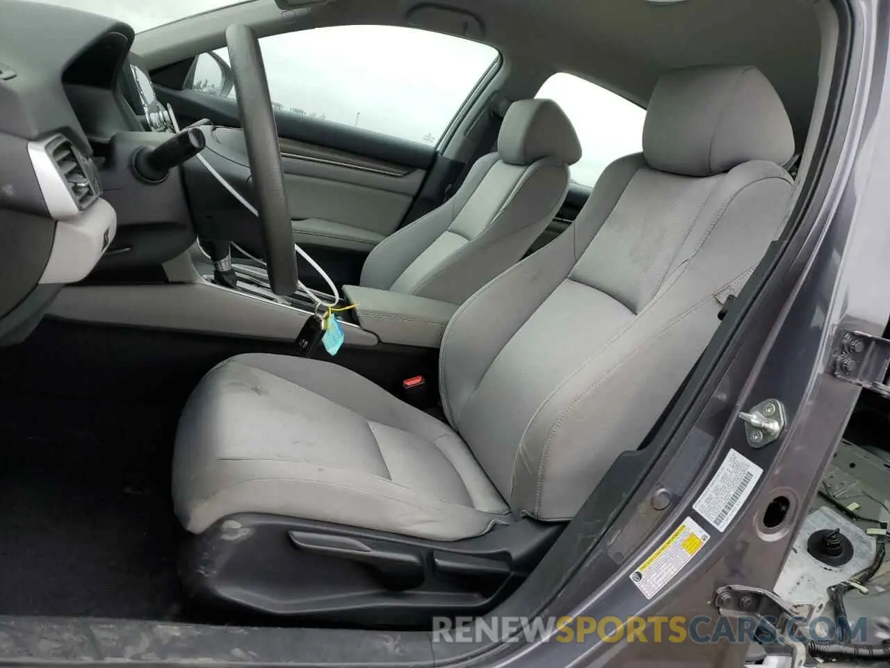 7 Photograph of a damaged car 1HGCV1F11KA090181 HONDA ACCORD 2019