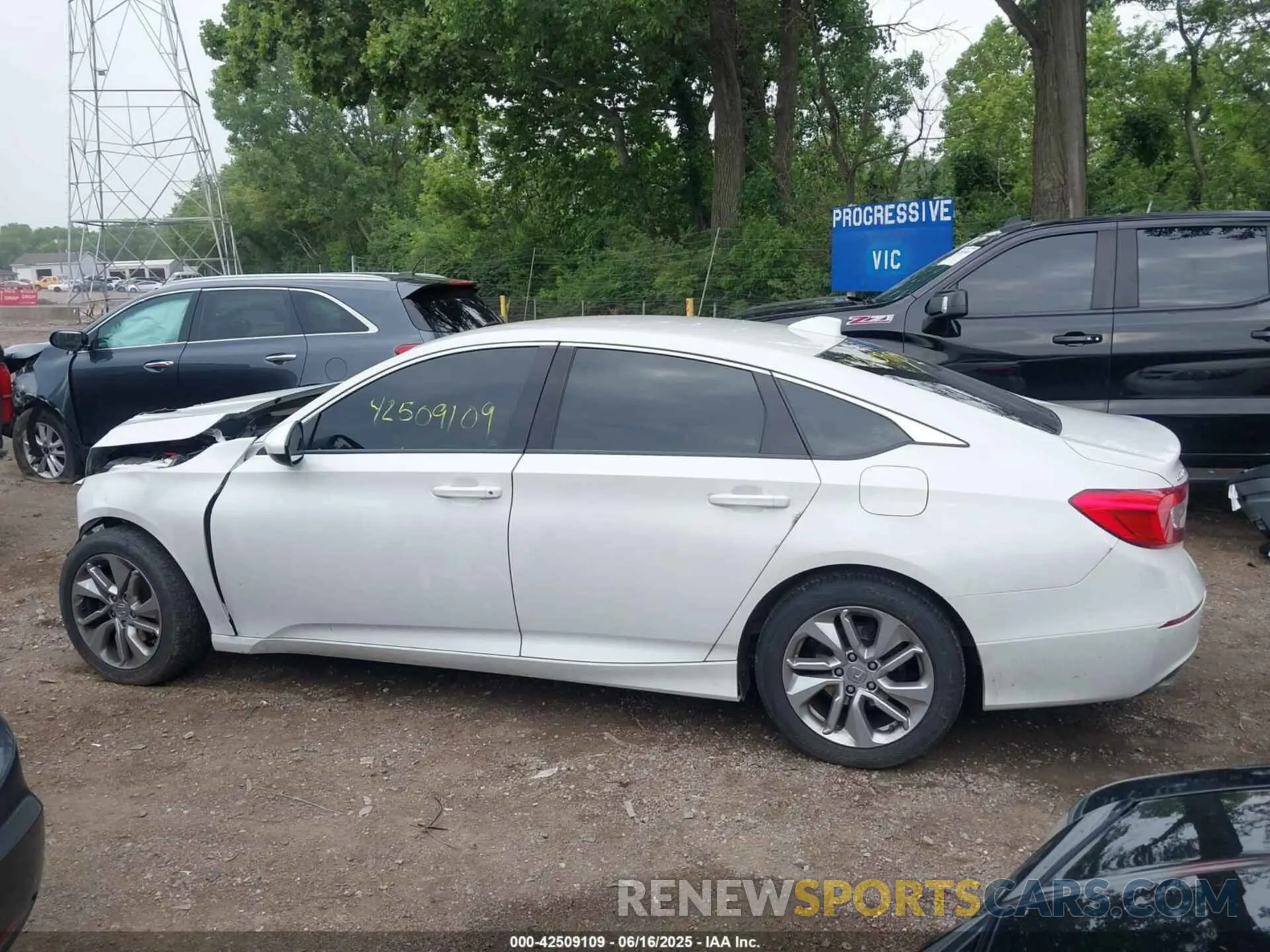 14 Photograph of a damaged car 1HGCV1F11KA098698 HONDA ACCORD 2019