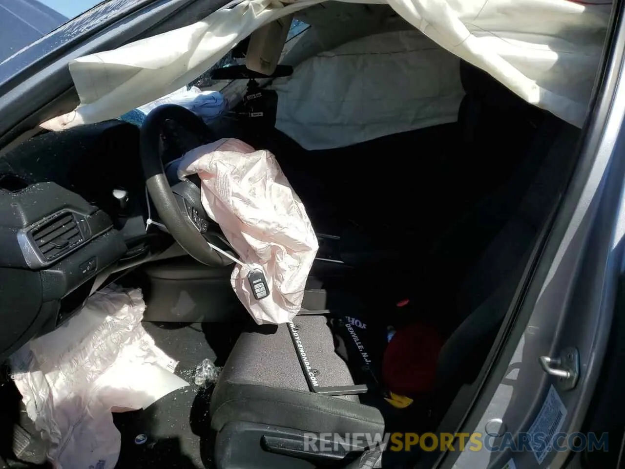 7 Photograph of a damaged car 1HGCV1F11KA102149 HONDA ACCORD 2019