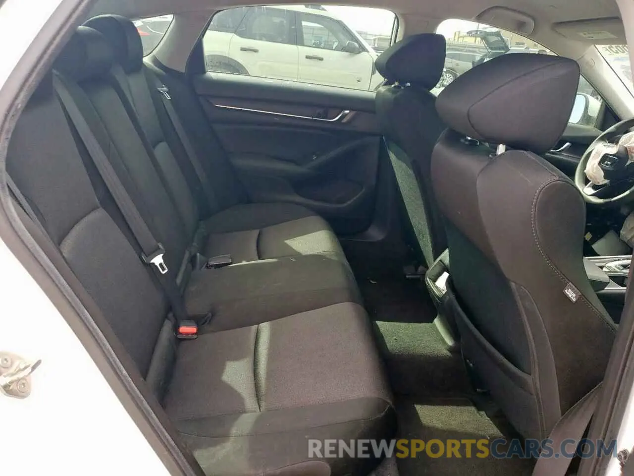 10 Photograph of a damaged car 1HGCV1F11KA138939 HONDA ACCORD 2019