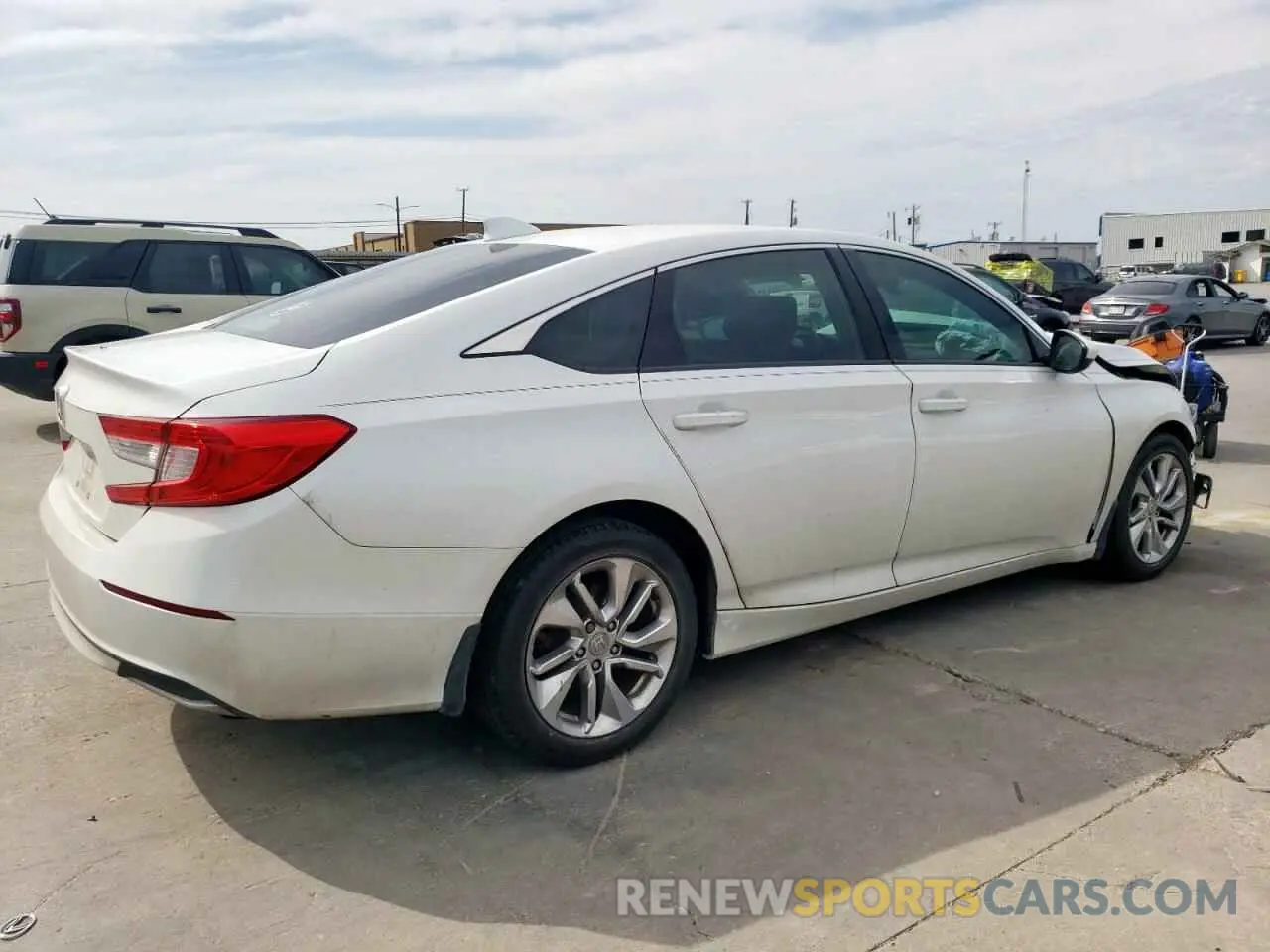 3 Photograph of a damaged car 1HGCV1F11KA138939 HONDA ACCORD 2019