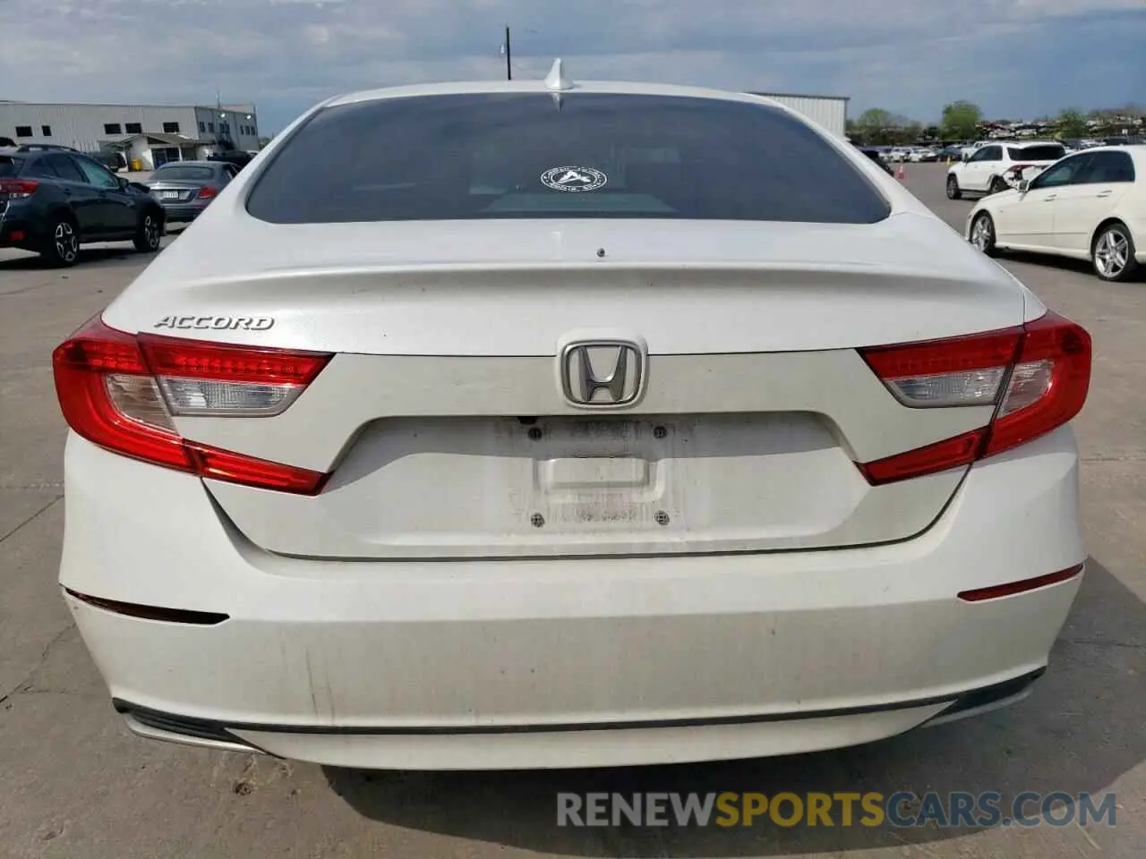6 Photograph of a damaged car 1HGCV1F11KA138939 HONDA ACCORD 2019