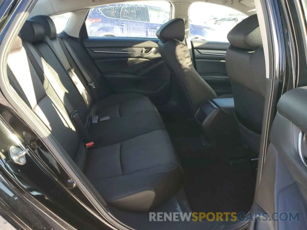 10 Photograph of a damaged car 1HGCV1F11KA164988 HONDA ACCORD 2019