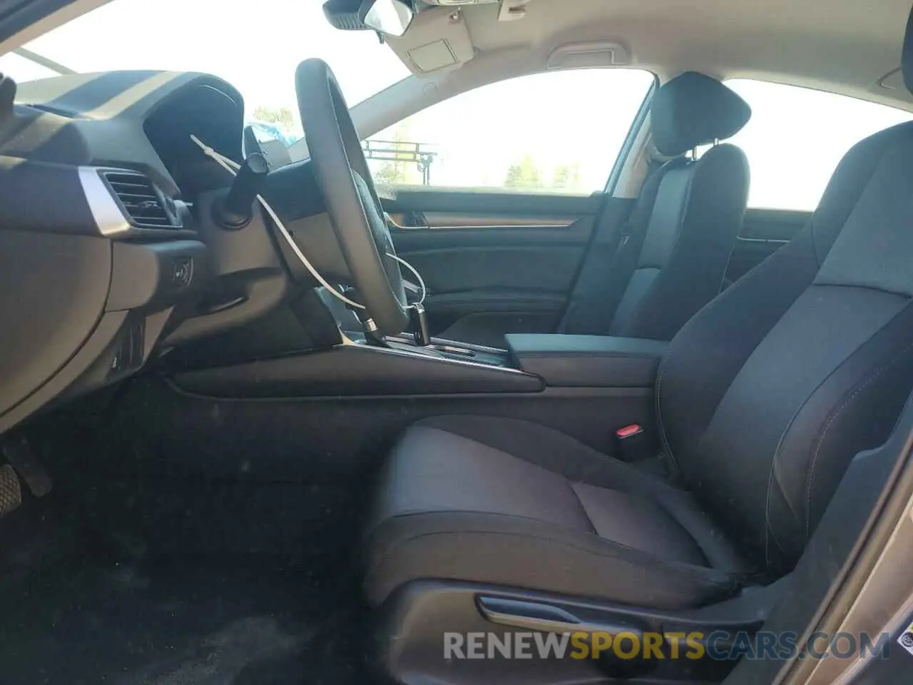 7 Photograph of a damaged car 1HGCV1F11KA172055 HONDA ACCORD 2019