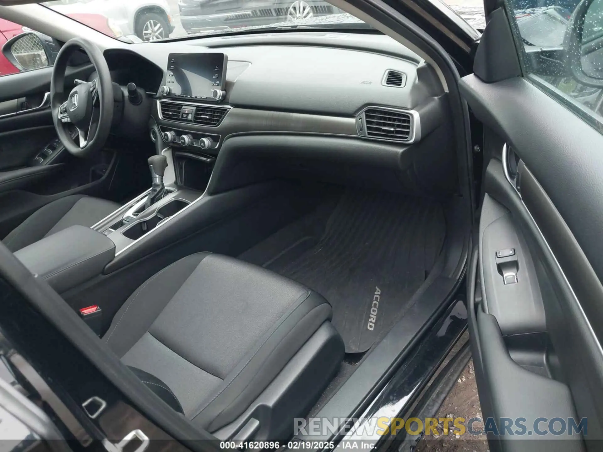 5 Photograph of a damaged car 1HGCV1F12KA006059 HONDA ACCORD 2019