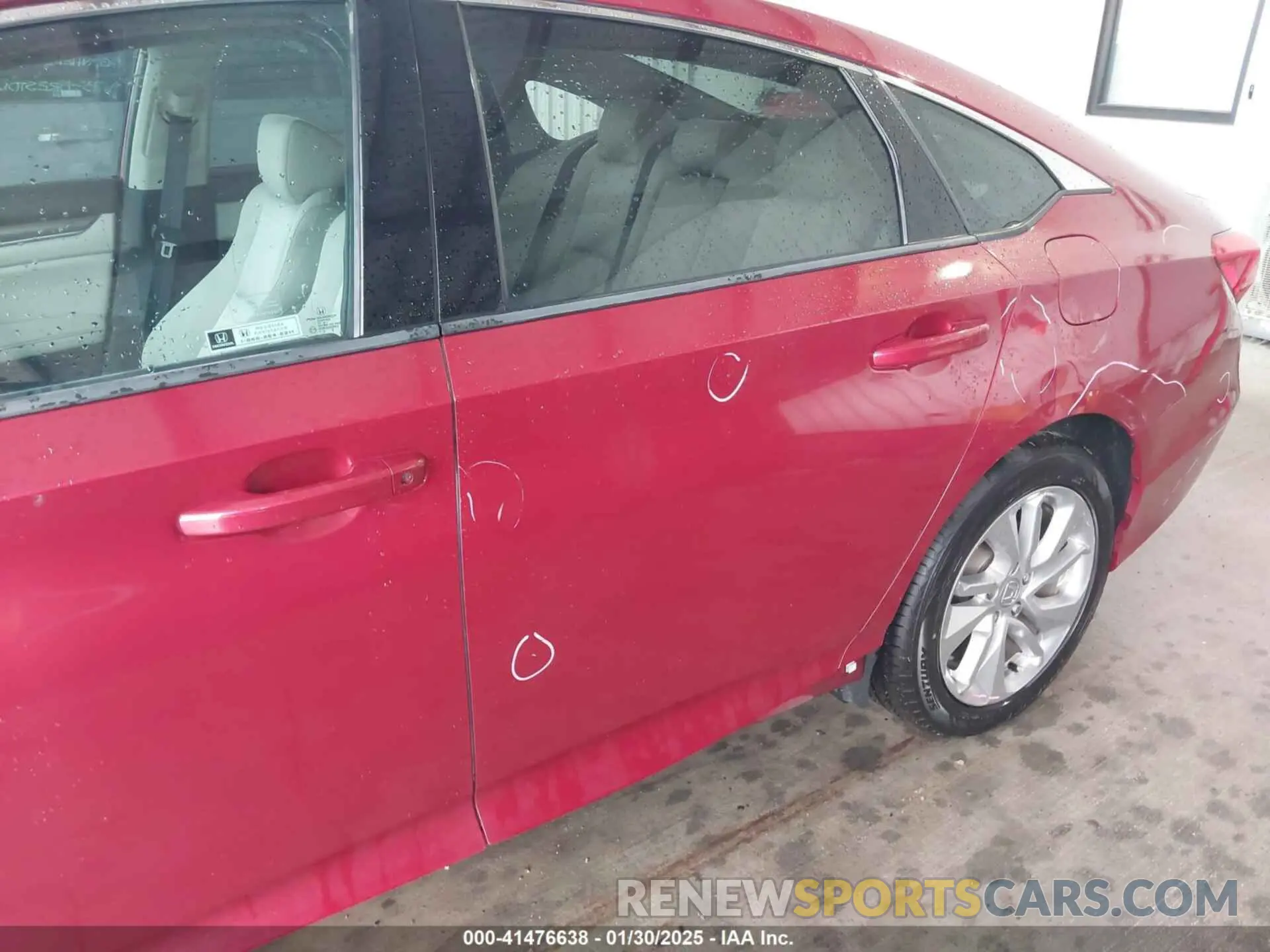 18 Photograph of a damaged car 1HGCV1F12KA022018 HONDA ACCORD 2019