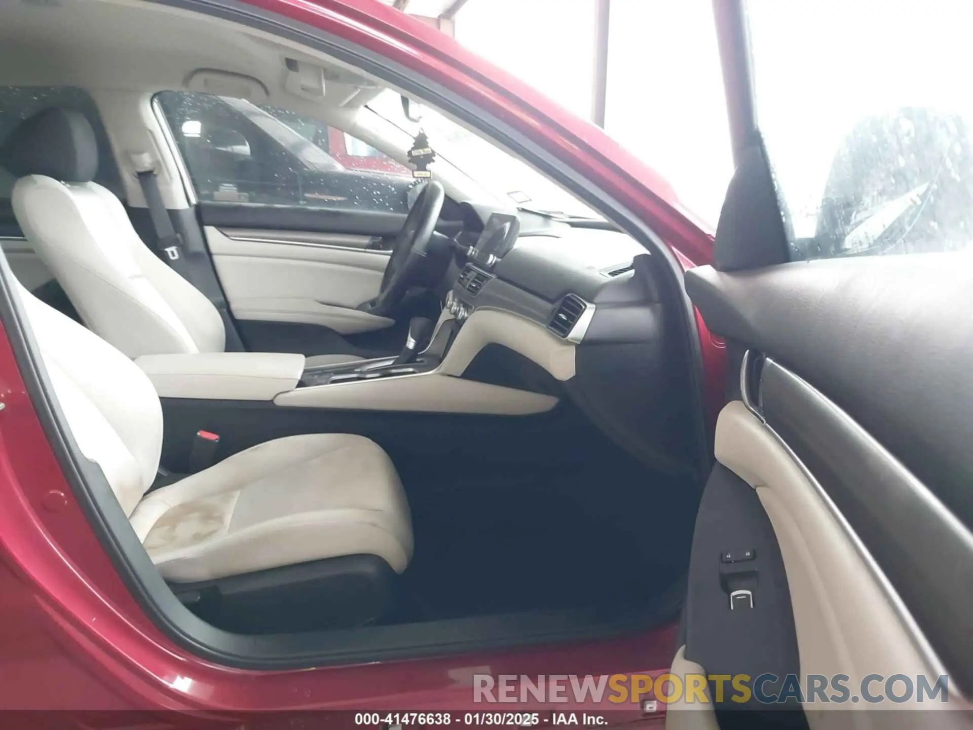 5 Photograph of a damaged car 1HGCV1F12KA022018 HONDA ACCORD 2019