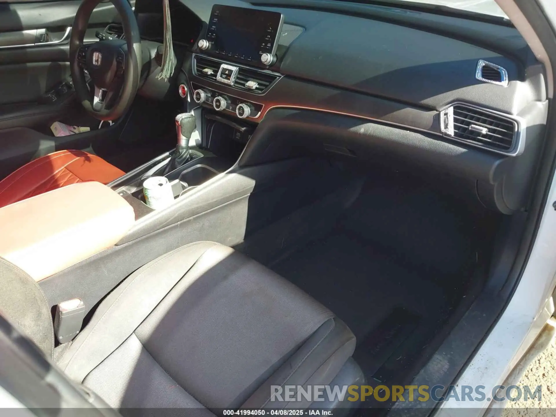 5 Photograph of a damaged car 1HGCV1F12KA030524 HONDA ACCORD 2019