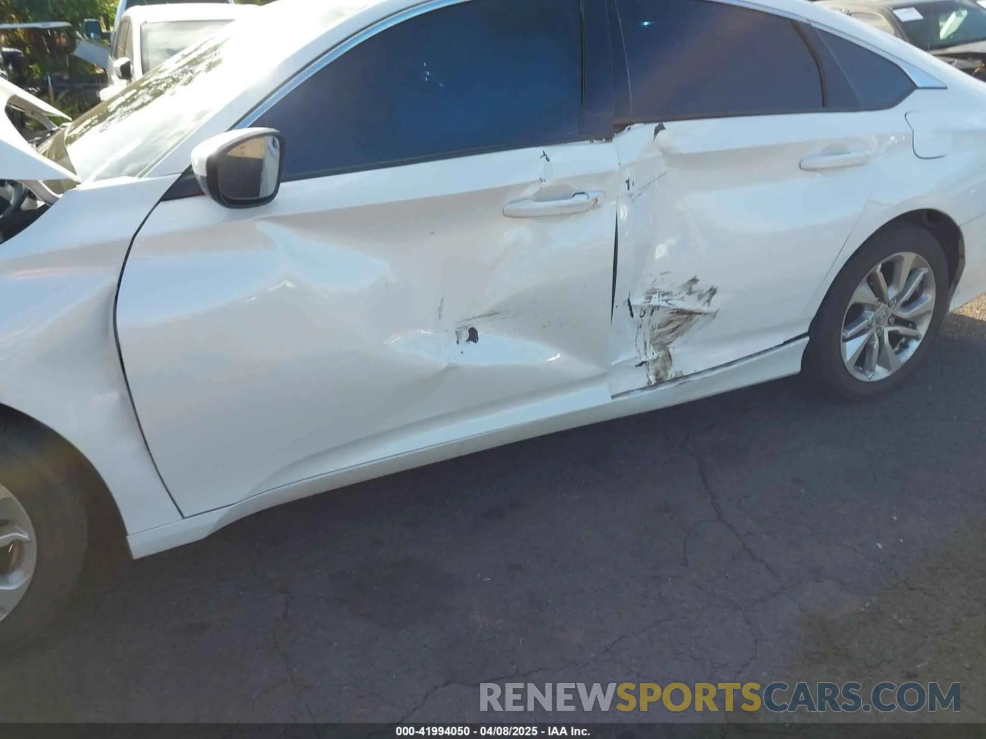 6 Photograph of a damaged car 1HGCV1F12KA030524 HONDA ACCORD 2019