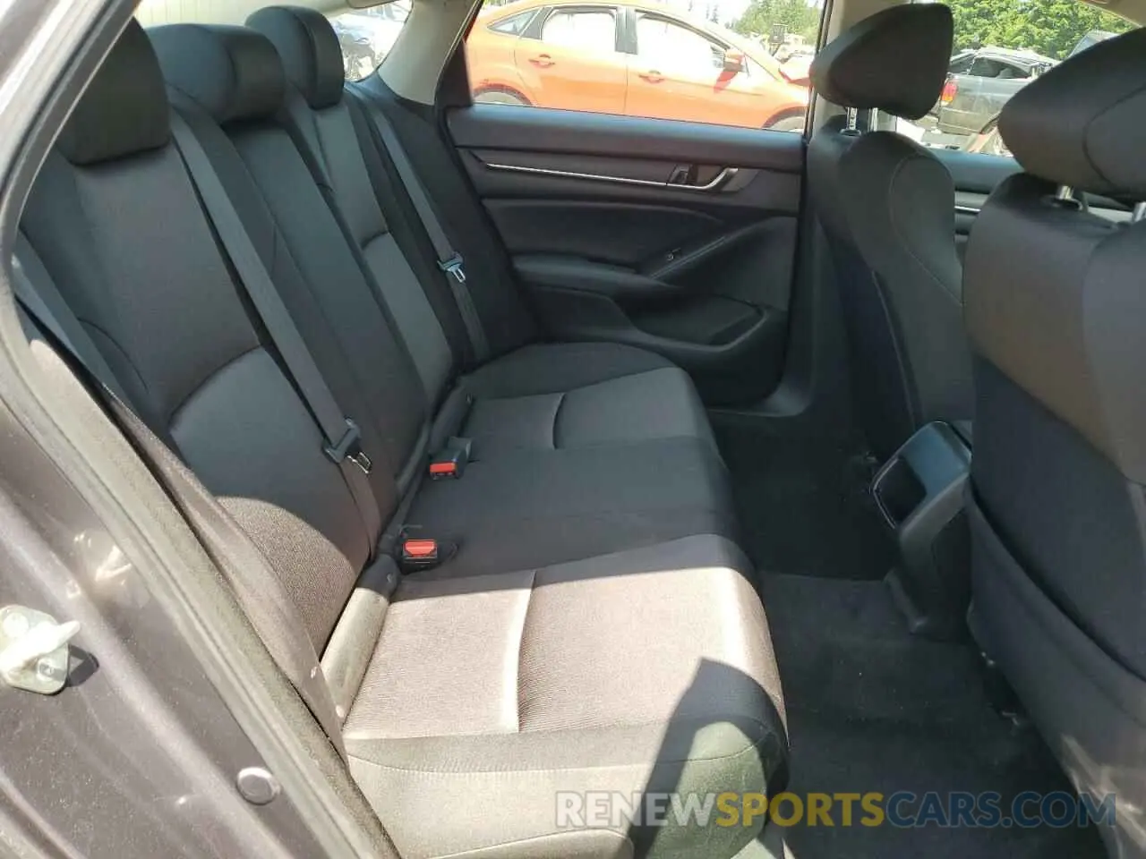 10 Photograph of a damaged car 1HGCV1F12KA046464 HONDA ACCORD 2019