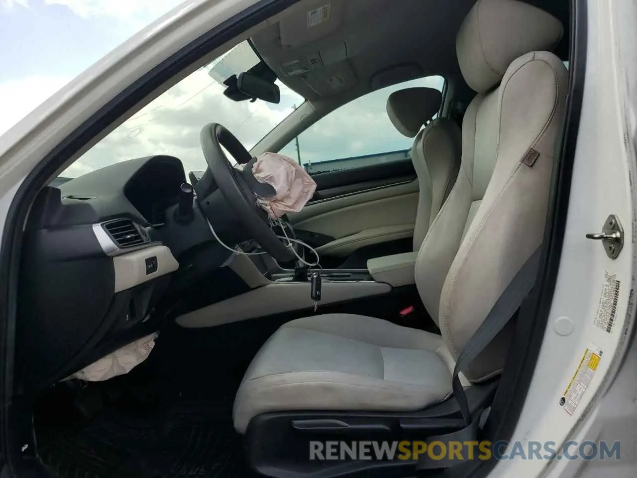 7 Photograph of a damaged car 1HGCV1F12KA102855 HONDA ACCORD 2019