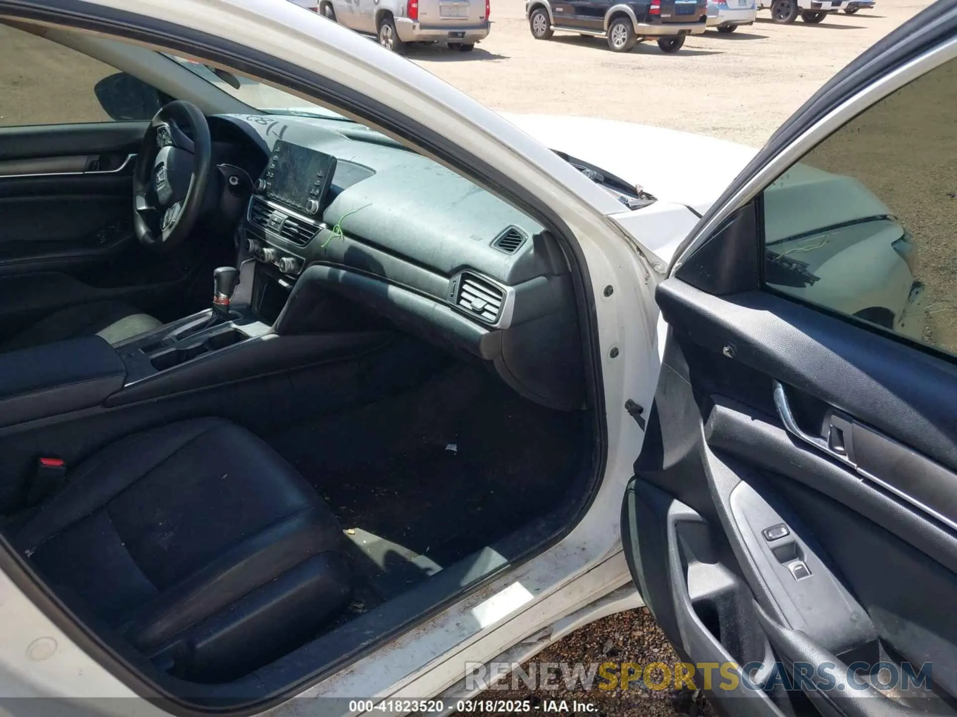 5 Photograph of a damaged car 1HGCV1F12KA117517 HONDA ACCORD 2019
