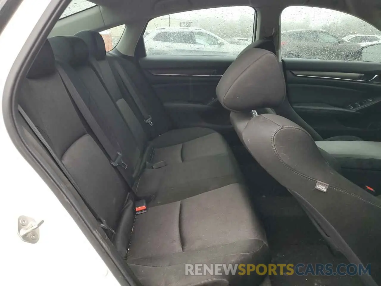 10 Photograph of a damaged car 1HGCV1F12KA128467 HONDA ACCORD 2019