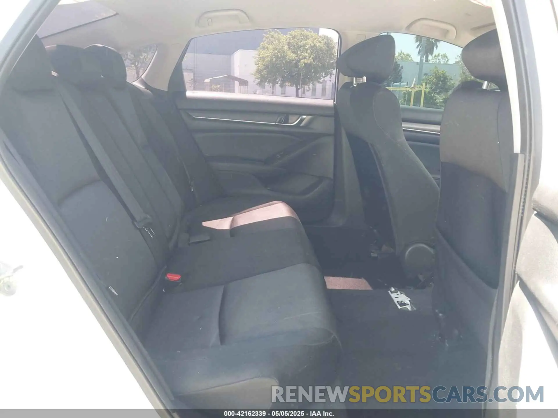 8 Photograph of a damaged car 1HGCV1F12KA130655 HONDA ACCORD 2019