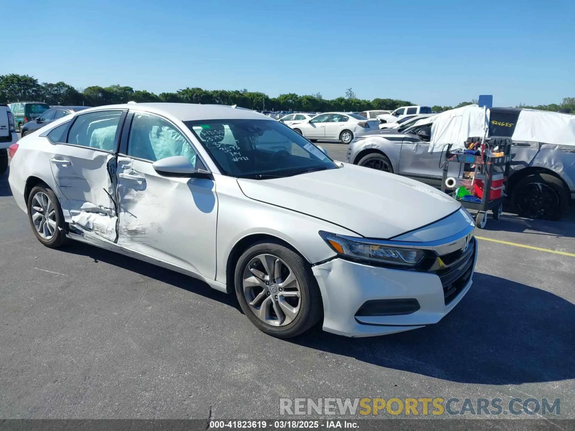 1 Photograph of a damaged car 1HGCV1F13KA003073 HONDA ACCORD 2019