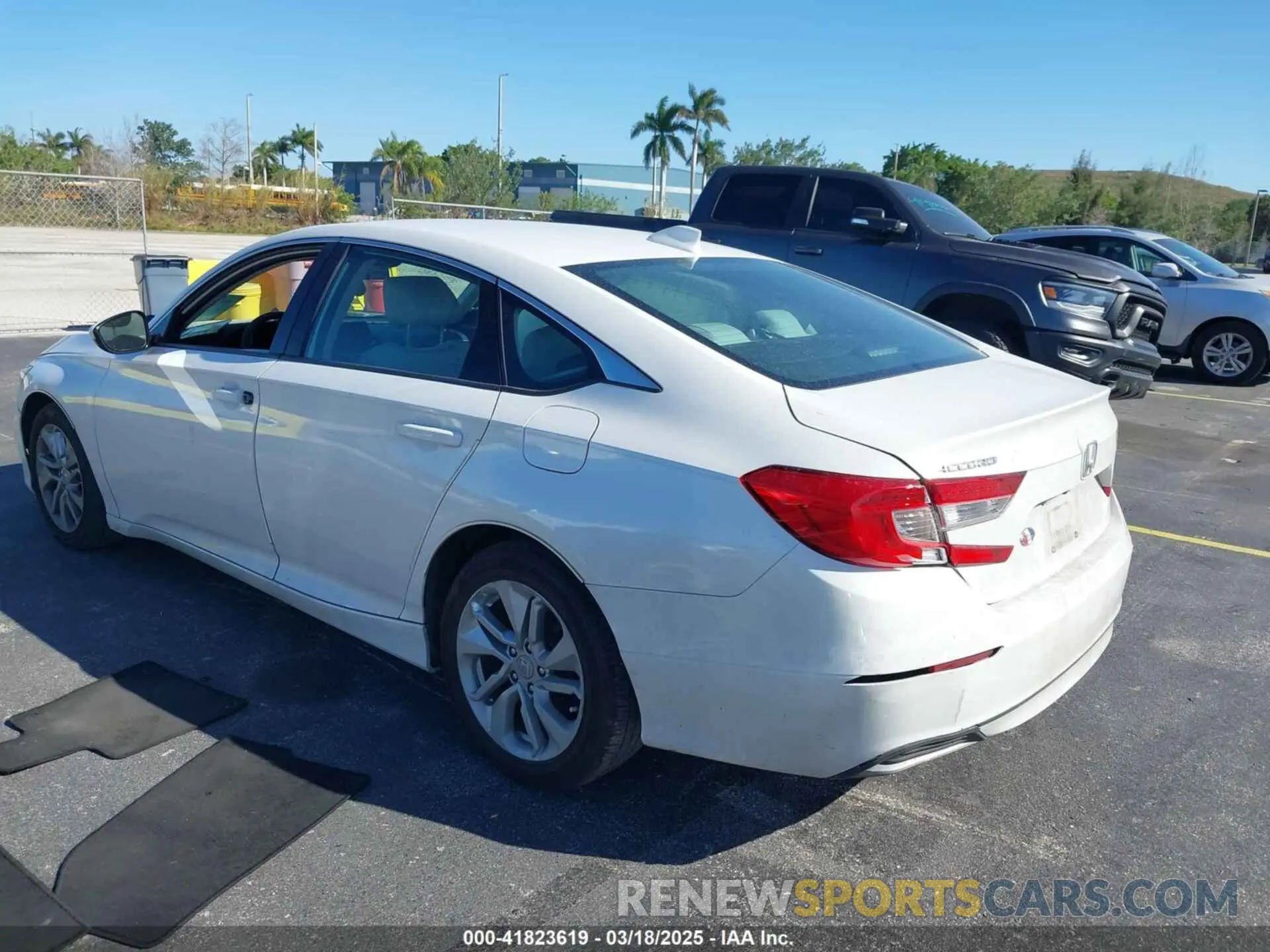 3 Photograph of a damaged car 1HGCV1F13KA003073 HONDA ACCORD 2019