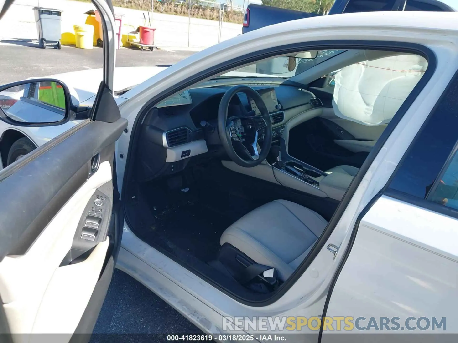 5 Photograph of a damaged car 1HGCV1F13KA003073 HONDA ACCORD 2019