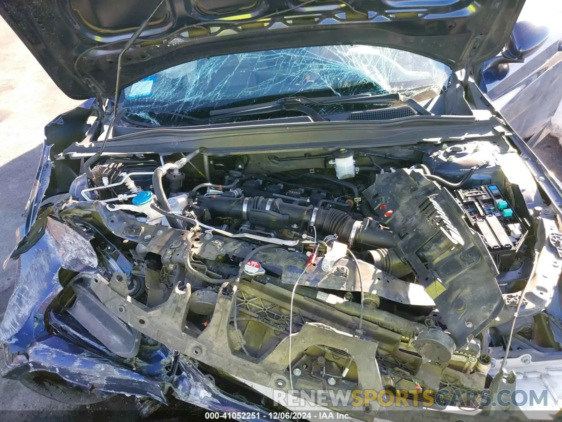 10 Photograph of a damaged car 1HGCV1F13KA039149 HONDA ACCORD 2019