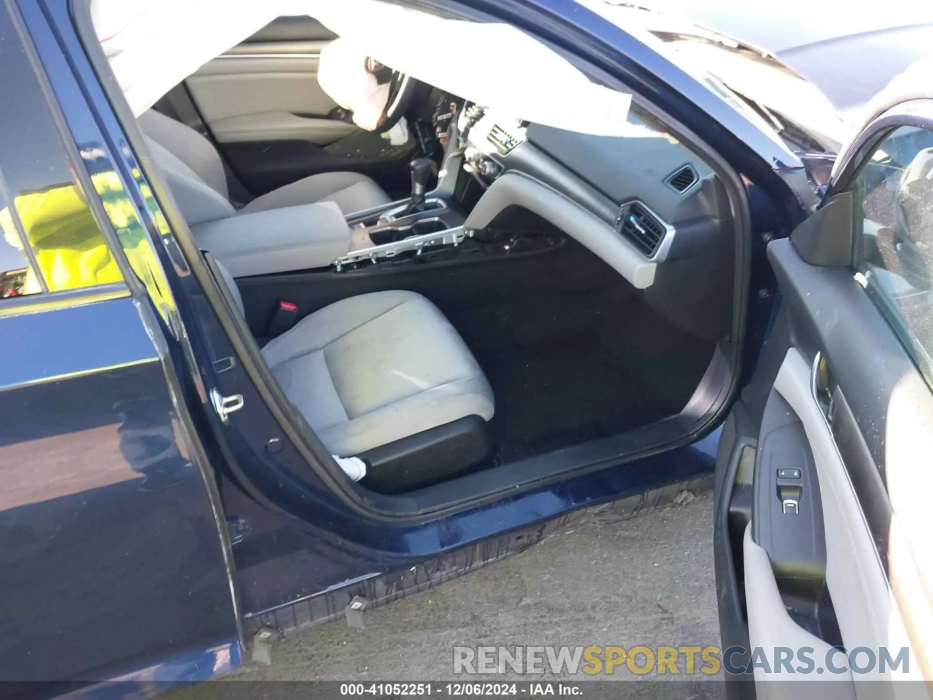 5 Photograph of a damaged car 1HGCV1F13KA039149 HONDA ACCORD 2019