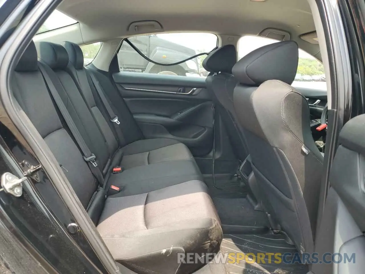 10 Photograph of a damaged car 1HGCV1F13KA049910 HONDA ACCORD 2019