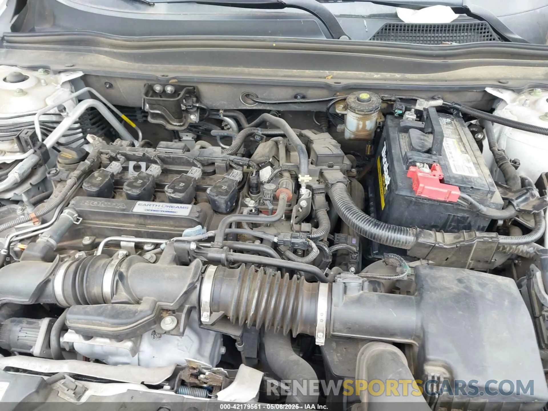 10 Photograph of a damaged car 1HGCV1F13KA092661 HONDA ACCORD 2019
