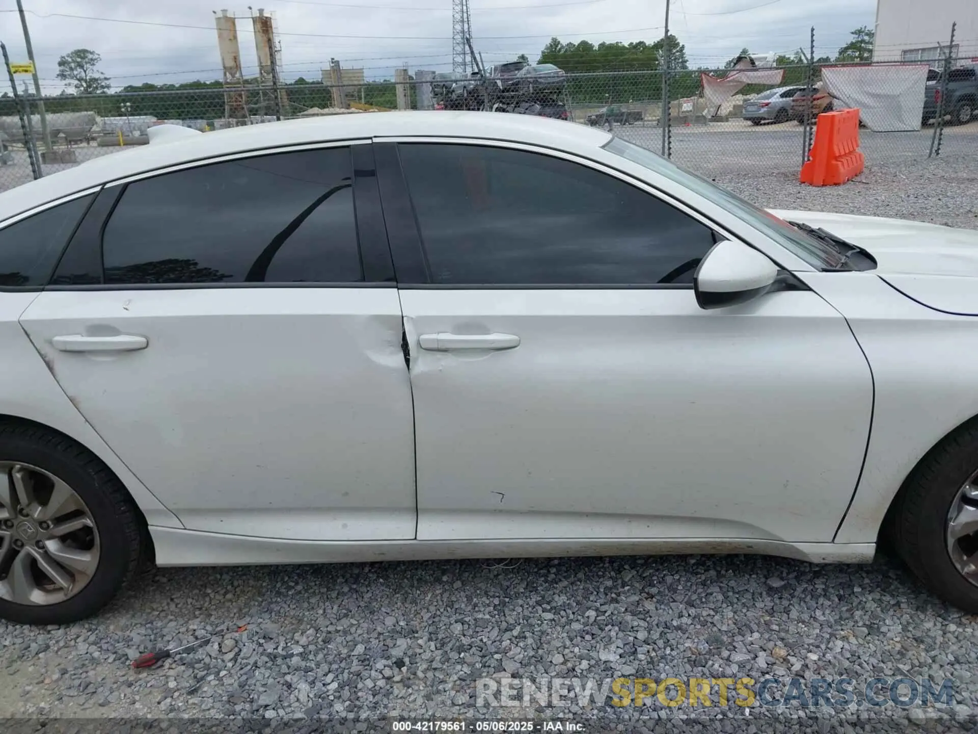 13 Photograph of a damaged car 1HGCV1F13KA092661 HONDA ACCORD 2019