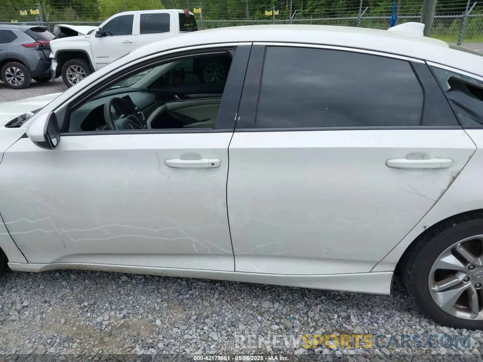 14 Photograph of a damaged car 1HGCV1F13KA092661 HONDA ACCORD 2019