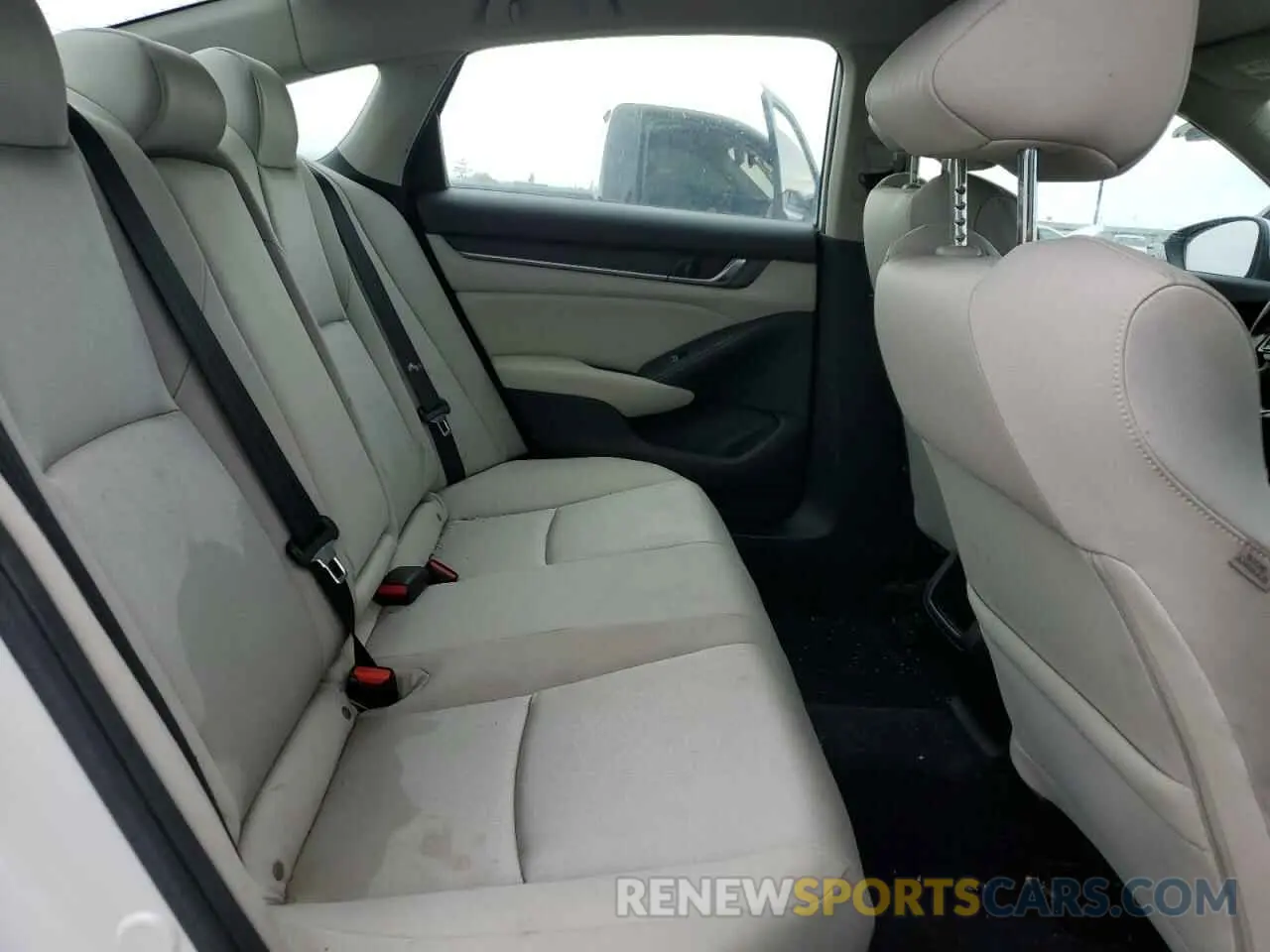 10 Photograph of a damaged car 1HGCV1F14KA030962 HONDA ACCORD 2019
