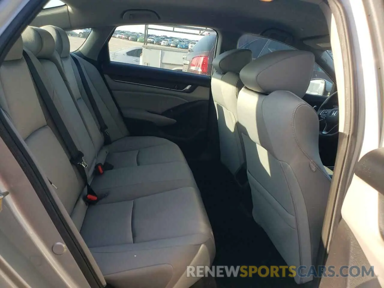 10 Photograph of a damaged car 1HGCV1F15KA074761 HONDA ACCORD 2019