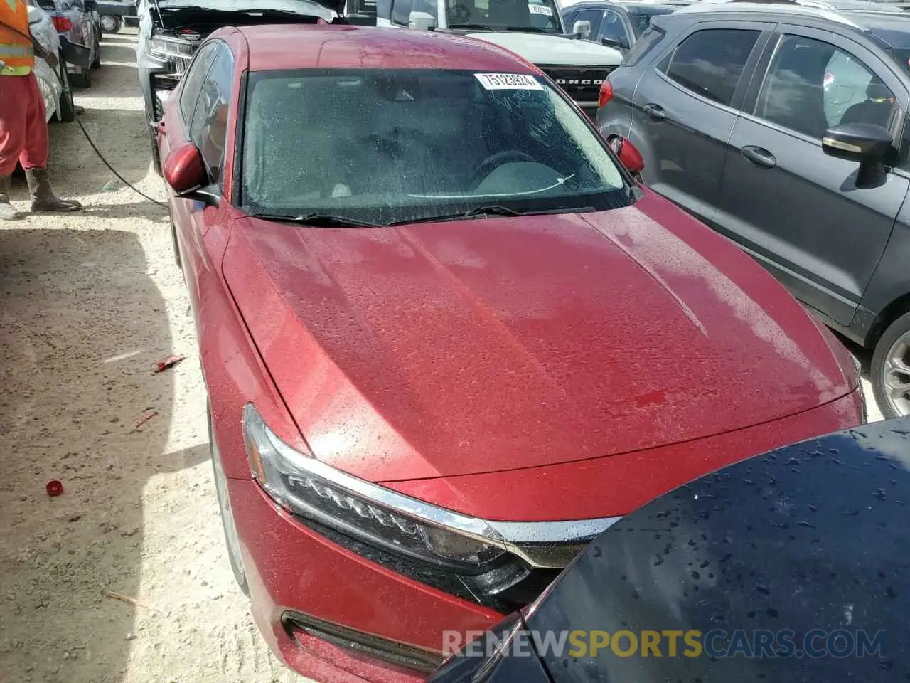 5 Photograph of a damaged car 1HGCV1F15KA083251 HONDA ACCORD 2019