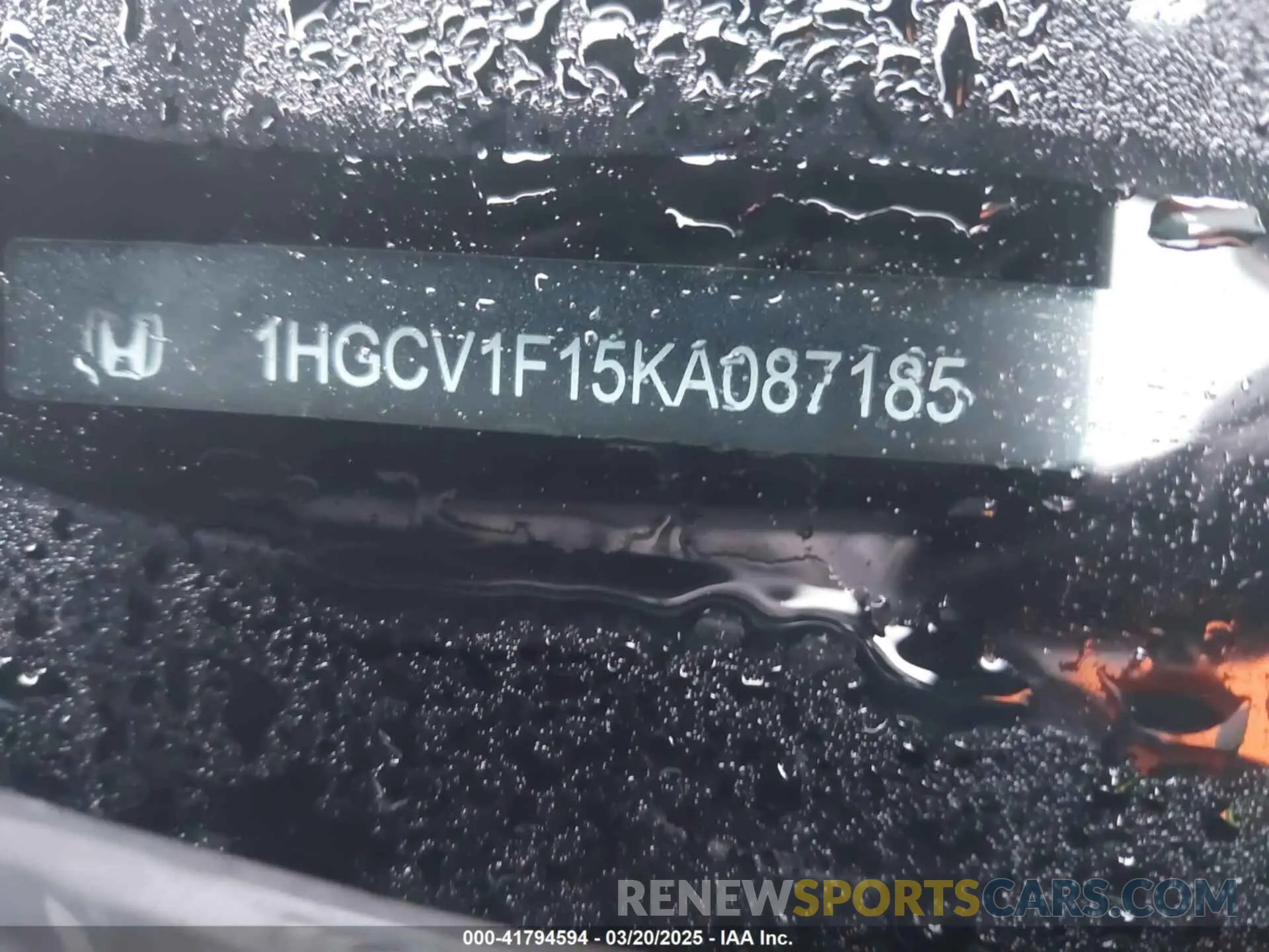 17 Photograph of a damaged car 1HGCV1F15KA087185 HONDA ACCORD 2019